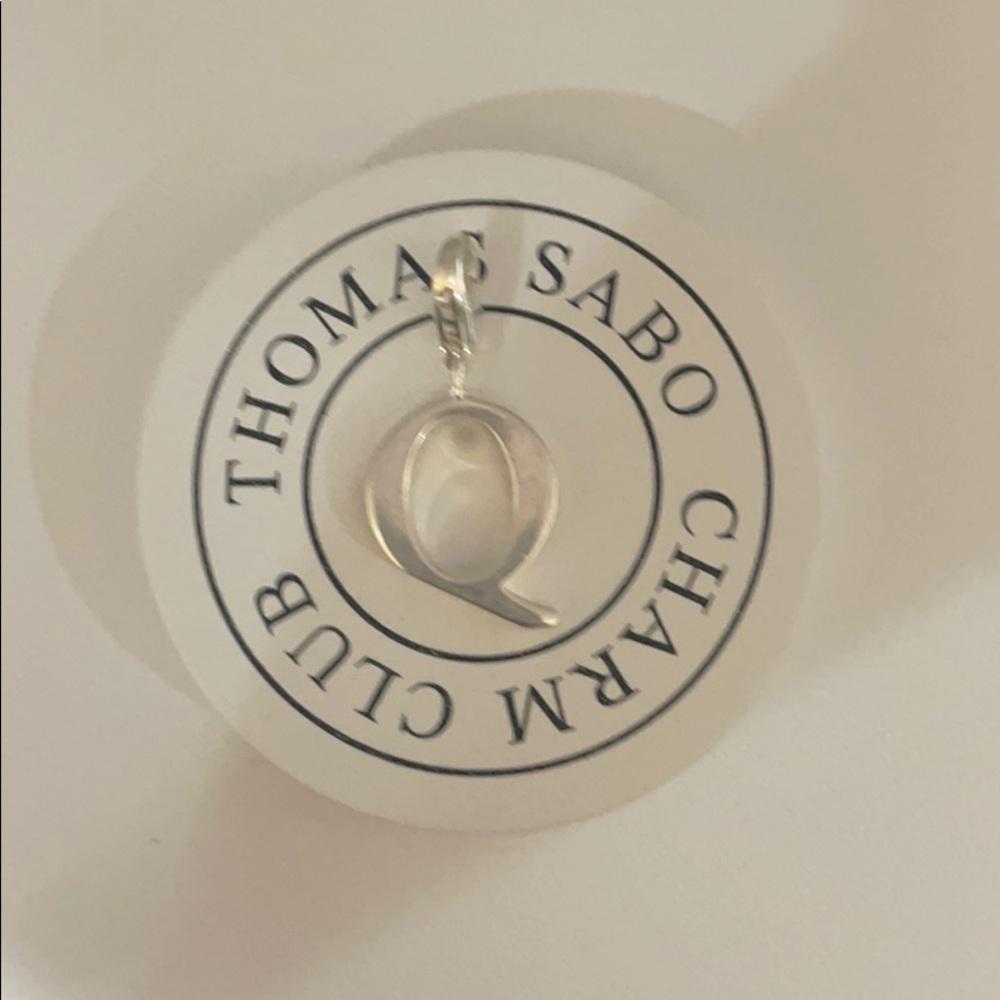 Thomas Sabo letter “Q” charm